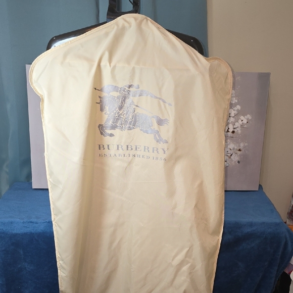 Burberry Brit Olive Puffer Jacket Size XL - Picture 14 of 16